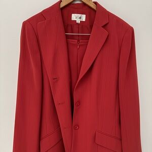 Le Suit Women’s Burnt Orange Blazer and Pleated Skirt Size 18